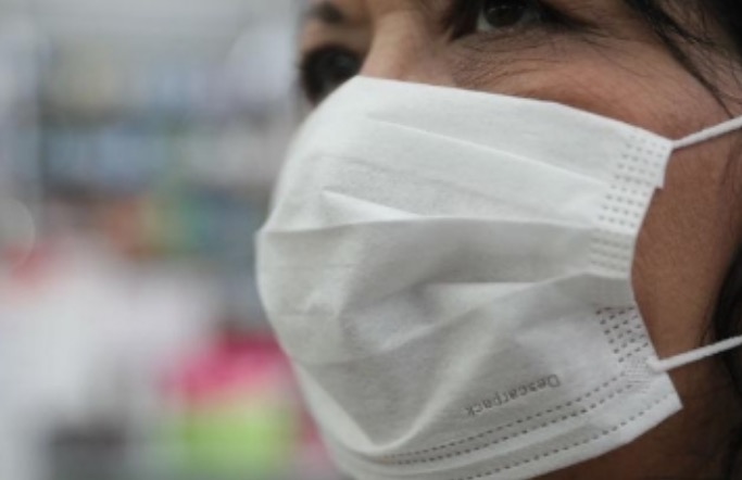 Procon fiscaliza preços de máscaras e álcool em gel em farmácias de Manaus 