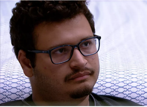 Apaixonado por Guilherme, Victor Hugo desabafa: 'Te amo, independentemente de você me amar'