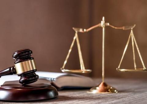 Professor garante posse em cargo temporário sem carência de 24 meses