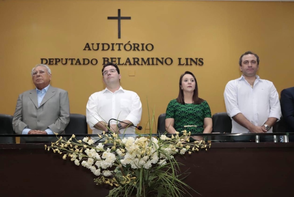 Podemos proíbe alianças com partidos do governador e vice-governador do Amazonas