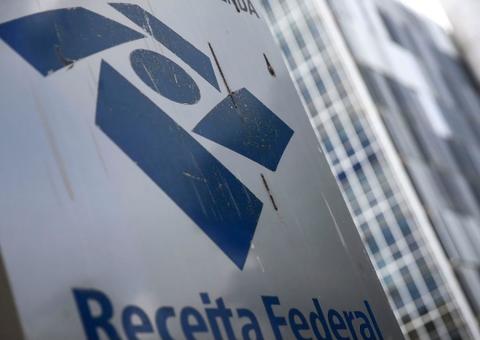 Receita recebe 372 mil declarações do IR no primeiro dia de entrega