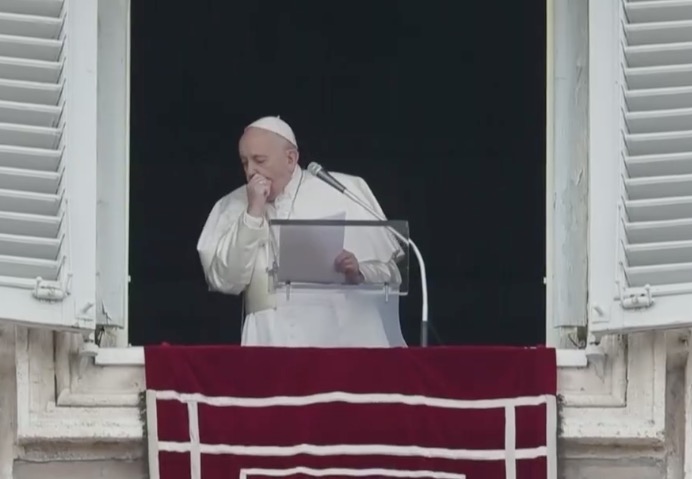 Após dias doente, Papa Francisco realiza exame de coronavírus, diz jornal
