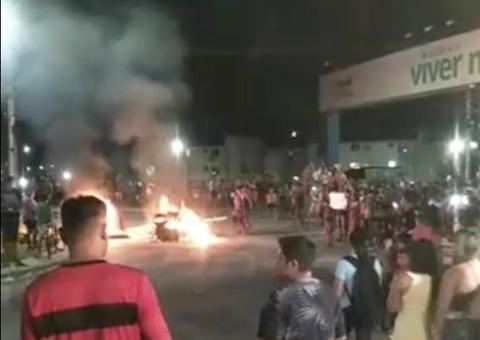 Moradores do Monte Horebe se revoltam e fazem manifestação contra reintegração de posse