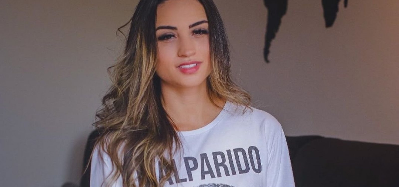 Namorada do goleiro Jean, Shay Victorino, se pronuncia sobre 116 anos de prisão