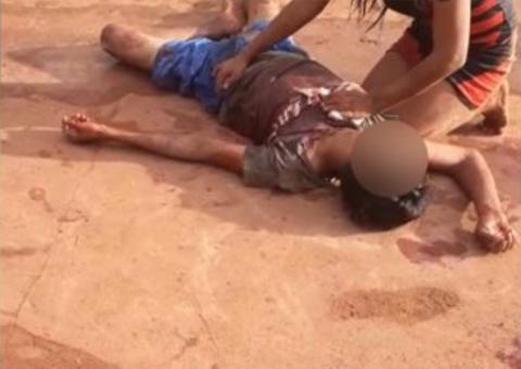 Vídeo mostra desespero de mulher após esfaquear marido no Amazonas: ‘Me perdoa'