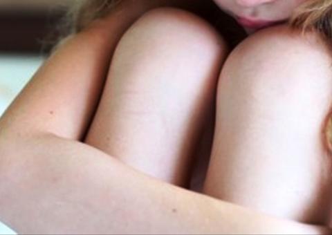 Menina é estuprada pelo próprio irmão e primo desde os 5 anos; os dois foram presos