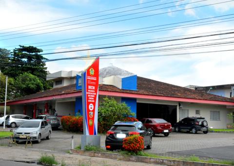 Homem é preso após agredir ex-companheira e a filha dela em Manaus 