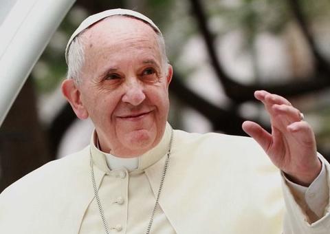 Vaticano estuda medidas para proteger papa do coronavírus