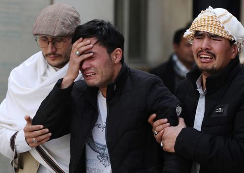 Atentado em evento político deixa mais de 20 mortos no Afeganistão 