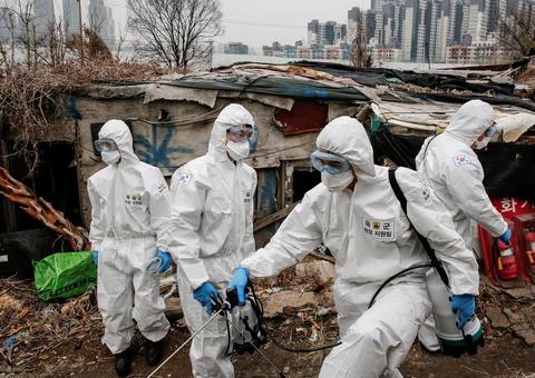 Número de mortes na China pelo novo coronavírus ultrapassa 3 mil