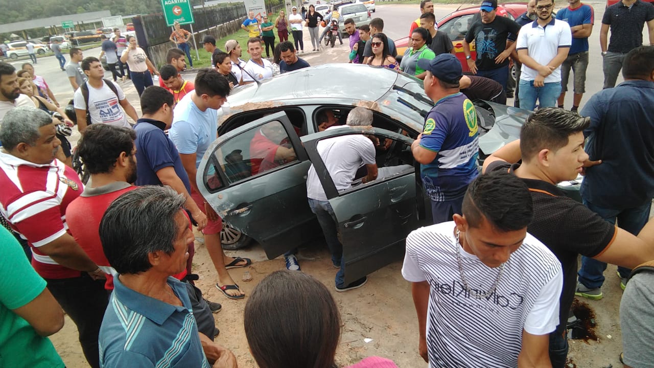 Acidente grave deixa feridos em área próxima ao centro de treinamento do Detran em Manaus