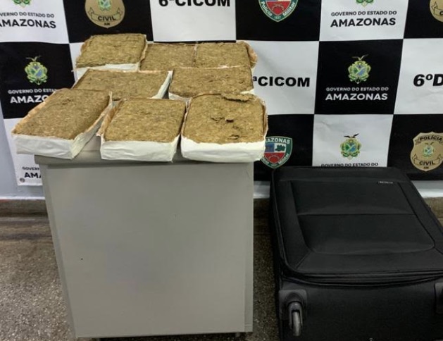 Novinho é preso com quilos de maconha no Aeroporto Internacional de Manaus