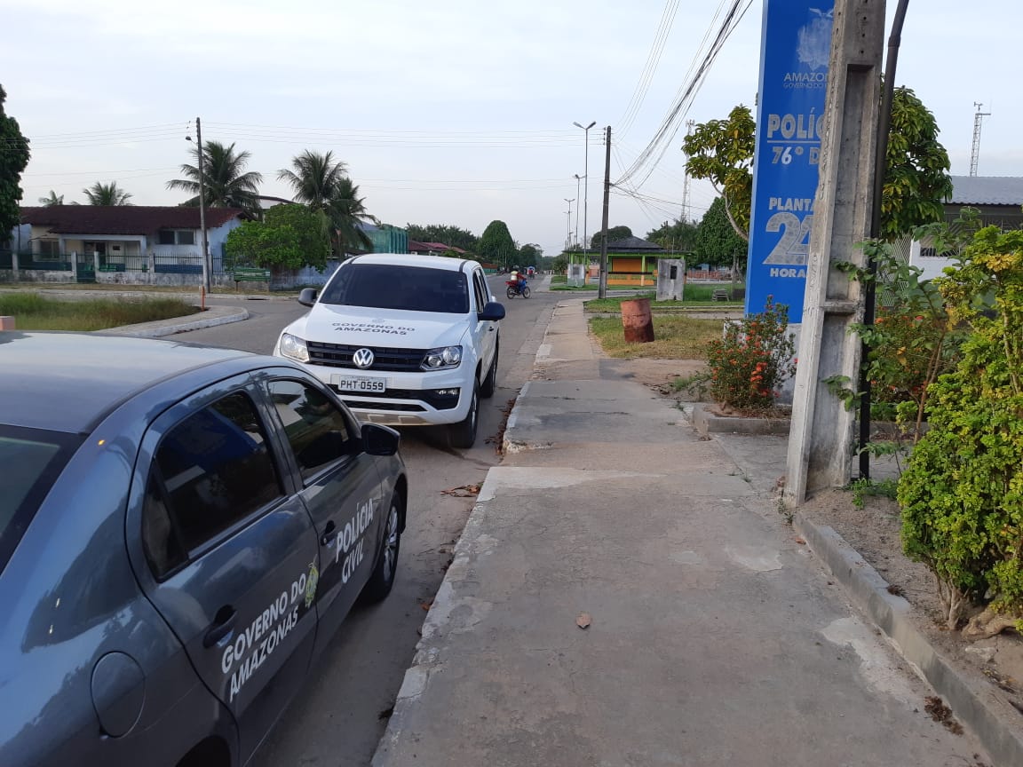Homem é preso após tentar matar o próprio pai a machadadas no Amazonas