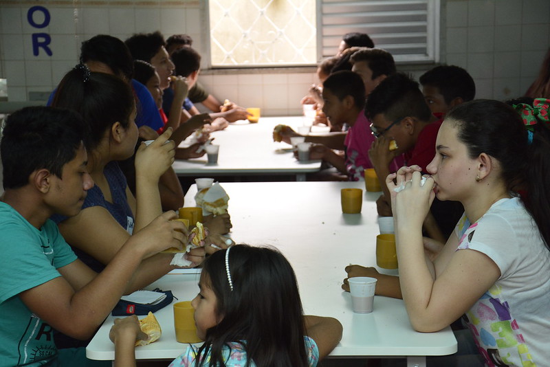 Organizações sociais levam serviços à população carente, diz secretária