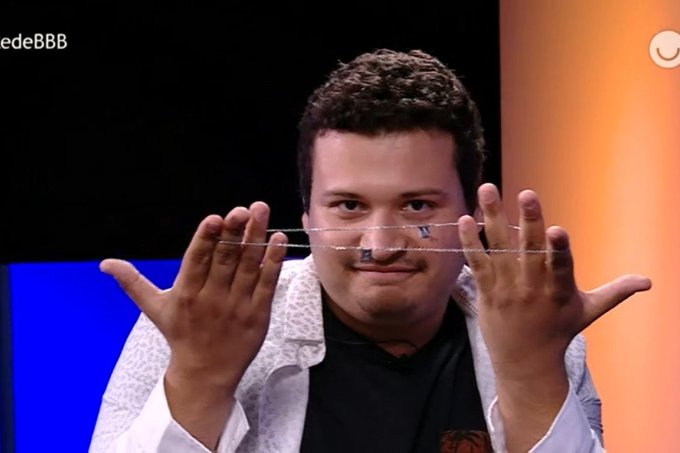 Guilherme quer de volta corrente que está com Victor Hugo e avisa: ‘fique bem claro'