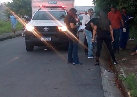 Pistoleiro executa homem com tiro na cabeça em Manaus