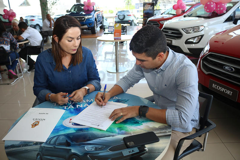 Em Manaus, jardins da Constantino Nery são adotados por concessionária