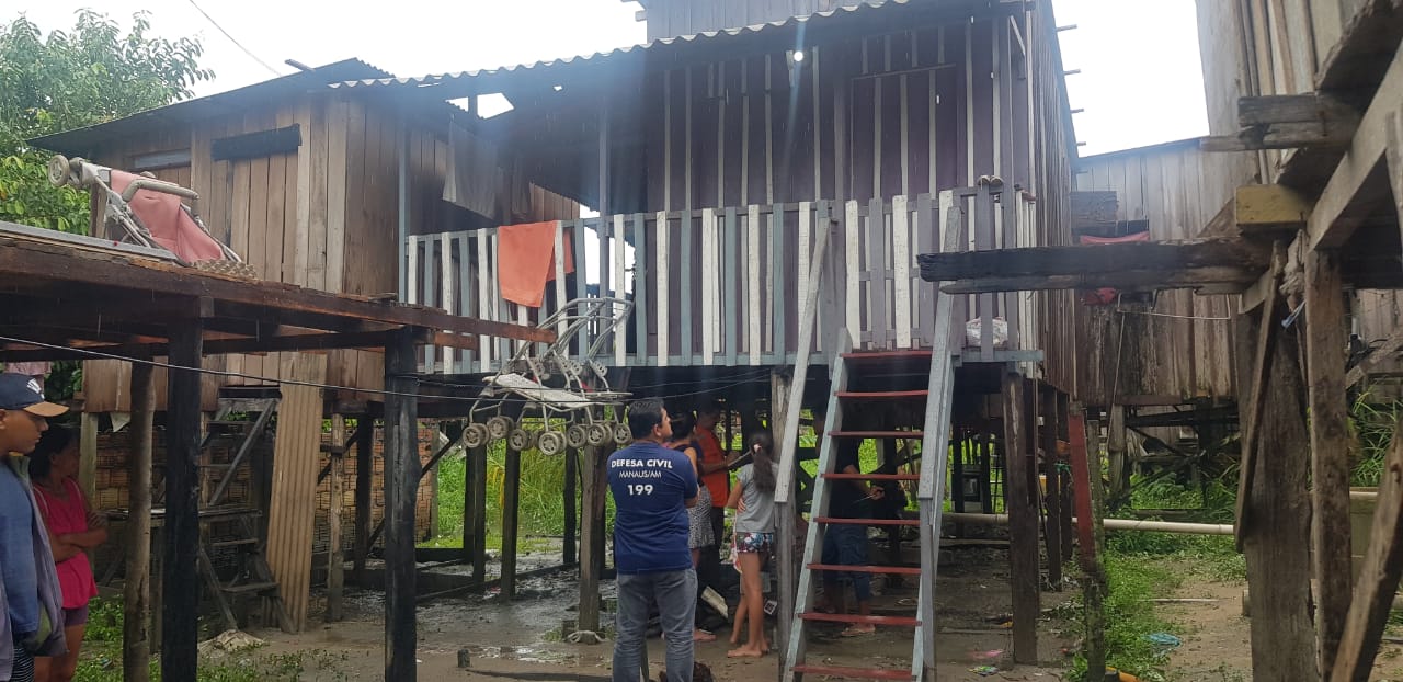 Em Manaus, oito ocorrências são registradas por conta da chuva 