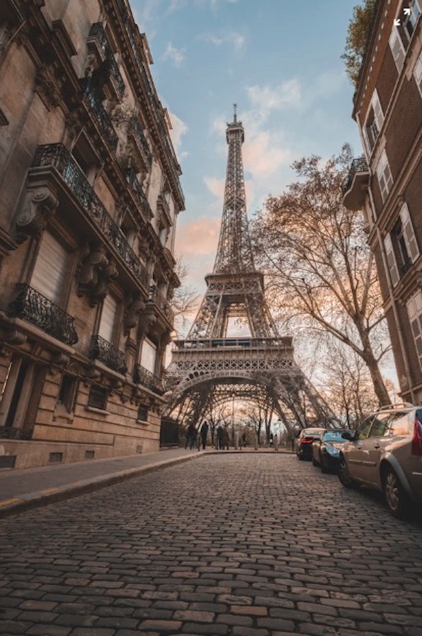 França fecha bares, restaurantes e lojas para conter o coronavírus