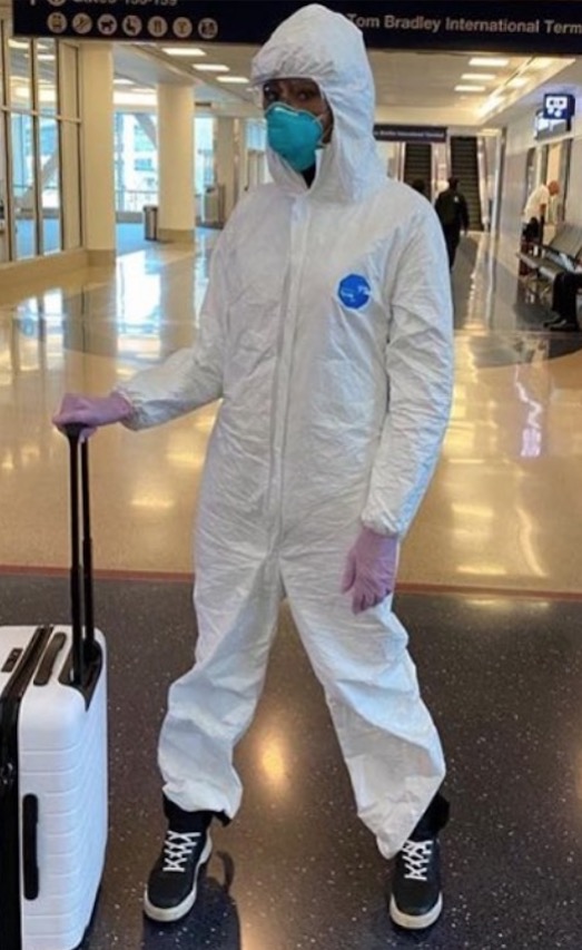 Mascarada, Bruna Marquezine volta dos EUA com sintomas e faz teste para coronavírus