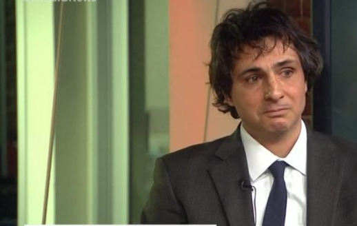 Jornalista Guga Chacra se emociona durante programa ao falar sobre coronavírus