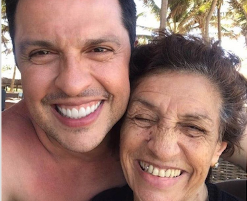 Morre mãe do humorista Ceará e ele lamenta nas redes sociais em post emocionante