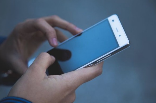 Covid-19: operadora de telefonia dará bônus de internet para clientes móveis