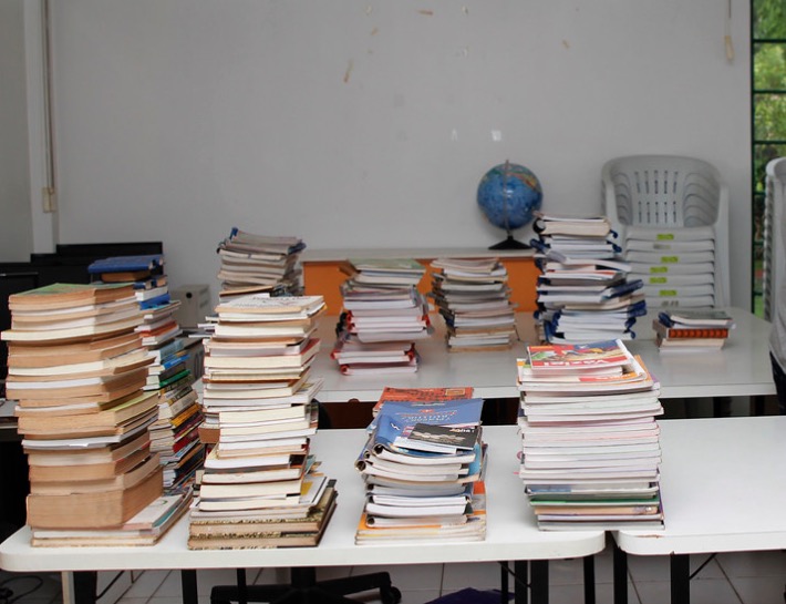 Instituições fazem doações para a 6ª Feira de Livros