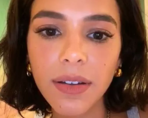 Um ano após polêmica com Neymar, Bruna Marquezine volta a seguir Anitta