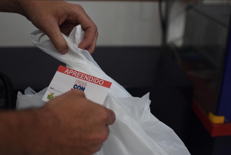 Mais de 300 máscaras cirúrgicas vendidas à R$100 são apreendidas pelo Procon Amazonas