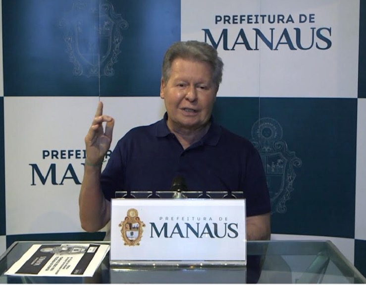 Prefeito anuncia processo seletivo para seleção de 32 médicos bolsistas no combate à Covid-19