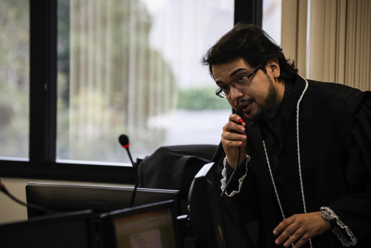 Juiz concede prisão domiciliar a idoso para evitar contágio pelo novo coronavírus