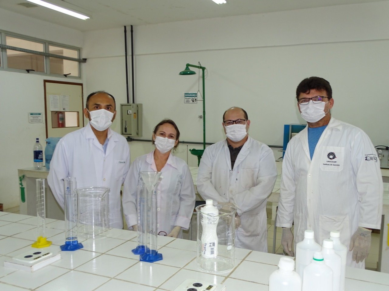 Instituto de Ciências Exatas da Ufam produz álcool em gel 