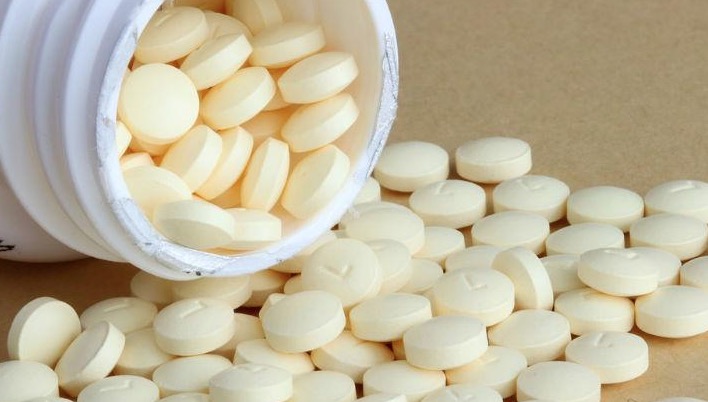 Ministério da Saúde autoriza uso de cloroquina para casos graves de coronavírus