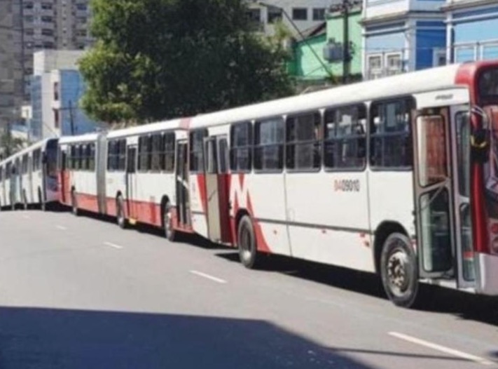 Ônibus de municípios brasileiros podem parar em 5 de abril