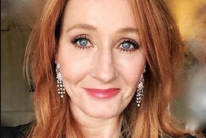 JK Rowling, autora de Harry Potter, manda recado a brasileiros que não levam coronavírus a sério