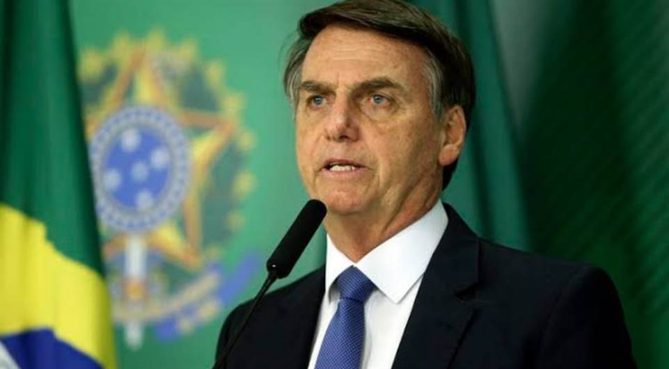 Bolsonaro é alvo de notícia-crime após pronunciamento sobre coronavírus