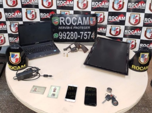 Dupla é presa após assaltar assistência técnica em Manaus