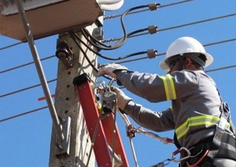 Justiça do Amazonas suspende corte no fornecimento de energia para restaurante  