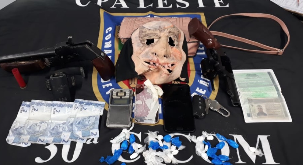 Bandidos são baleados após fazerem arrastão em lanchonete de Manaus