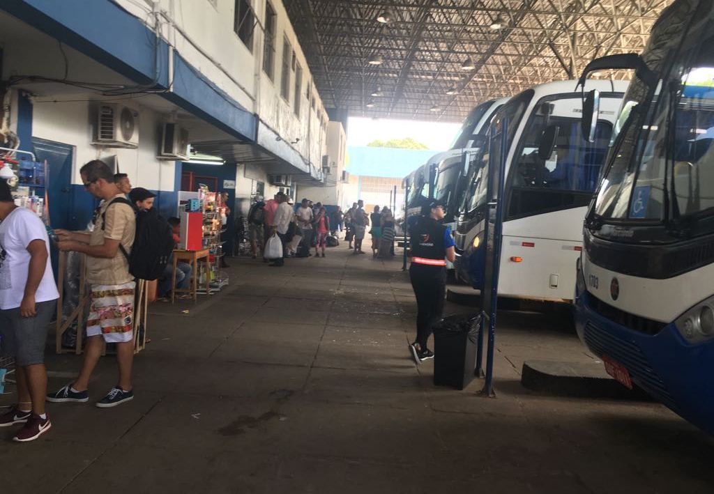 Venda de passagens intermunicipais são suspensas em Manaus 