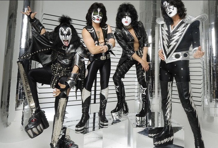 Kiss remarca shows no Brasil para novembro por causa do coronavírus