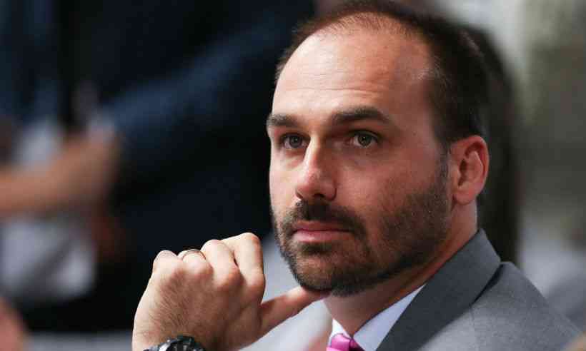 Eduardo Bolsonaro declara torcida a participante no décimo paredão do BBB20