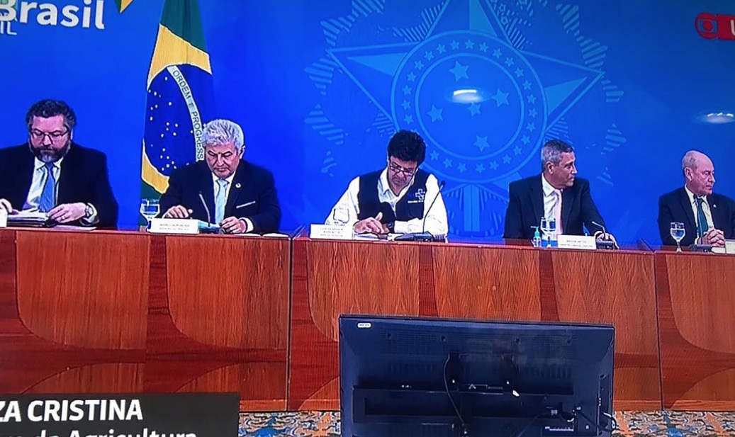 Salta para 240 o número de mortos por coronavírus no Brasil, com 6.836 casos 