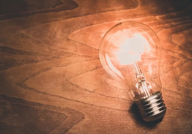 Conta de luz de população de baixa renda poderá ser paga pelo Governo