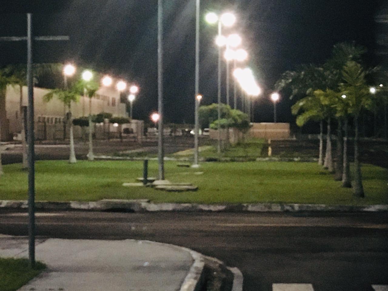 Fotos mostram contêiner que será supostamente usado para corpos de vítimas do Covid-19 em Manaus