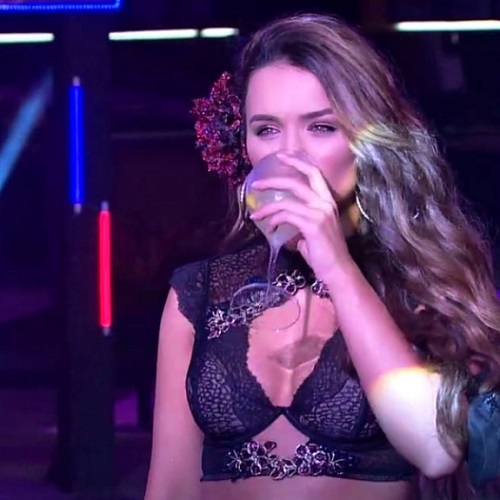 BBB20: Durante festa, sisters elogiam beleza de Rafa e Gizelly dispara: 'Imagine a p****'