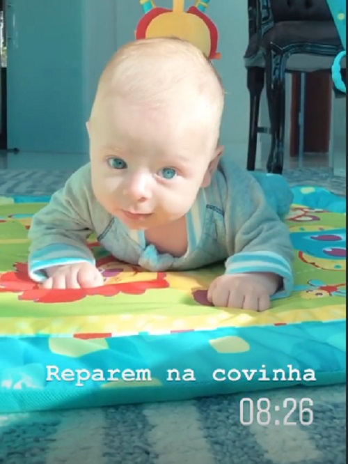 Andressa Ferreira, esposa de Thammy Miranda, encanta web ao mostrar filho brincando