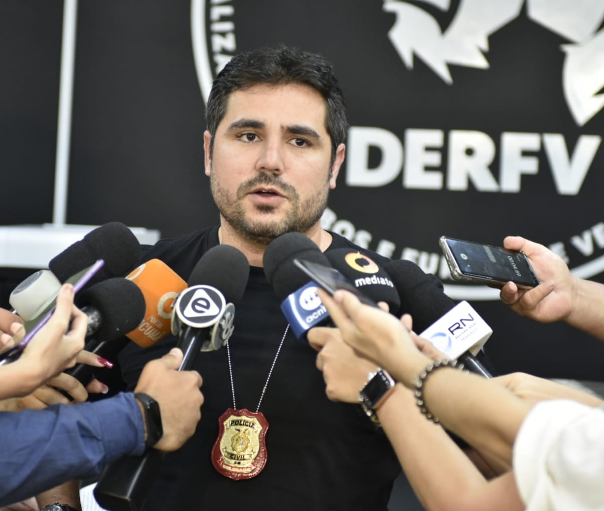 'Diva do Chapolin' é presa por participar de organização criminosa em Manaus