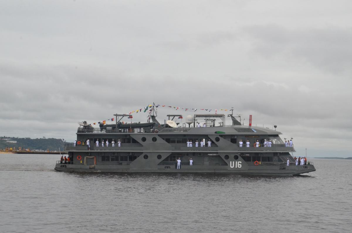 Deputado sugere ao governo pedir ajuda à Marinha para uso de navio hospital no Amazonas